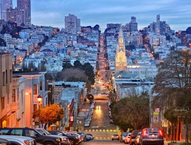 Γιατί είναι δυσεύρετοι οι σερβιτόροι στο Σαν Φρανσίσκο